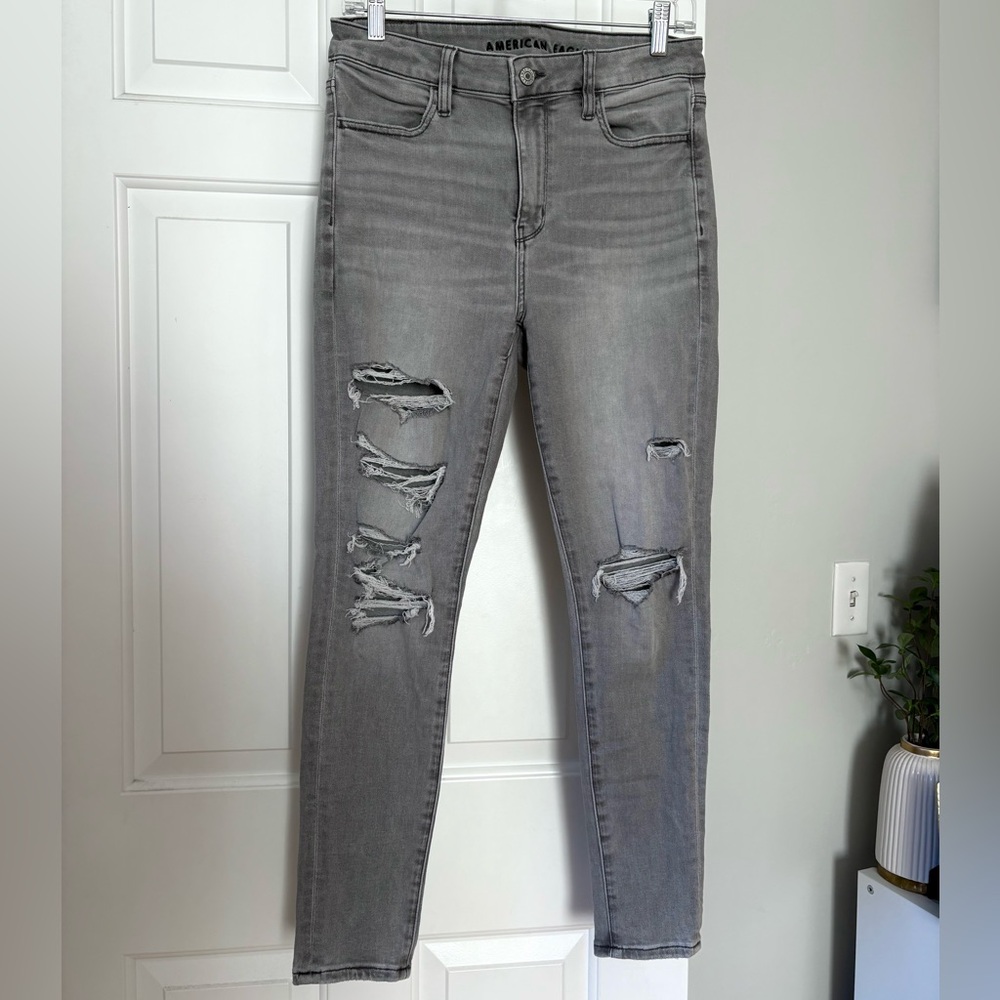 American Eagle Outfitters Distressed Gray Skinny Jeans